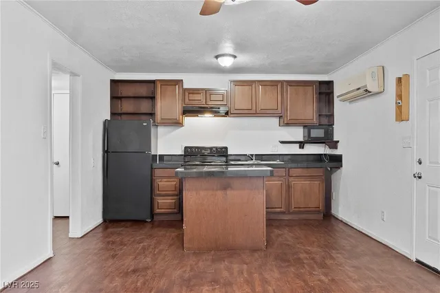 $790 | 2529 North Webster Street, Unit B, North Las Vegas, NV 89030