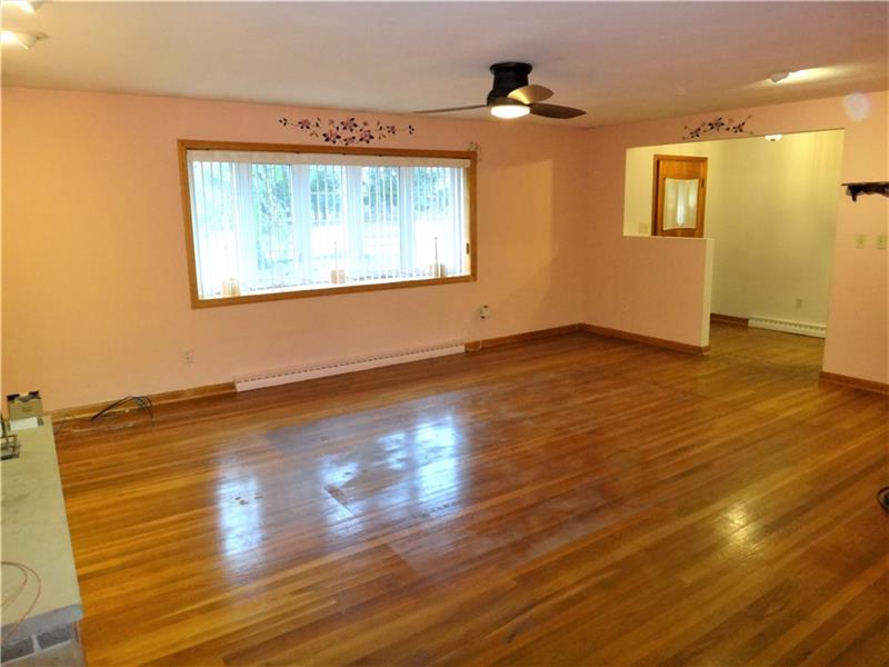 311 Woodcroft Road Baden, PA 15005 - Photo 8 of 24