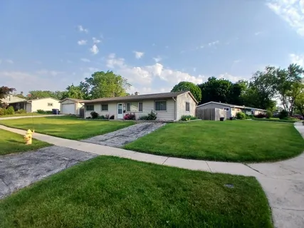 $315,000 | 18468 West Meadow Lane, Gurnee, IL 60031