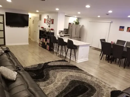 $315,000 | 18468 West Meadow Lane, Gurnee, IL 60031