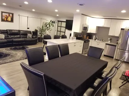 $315,000 | 18468 West Meadow Lane, Gurnee, IL 60031