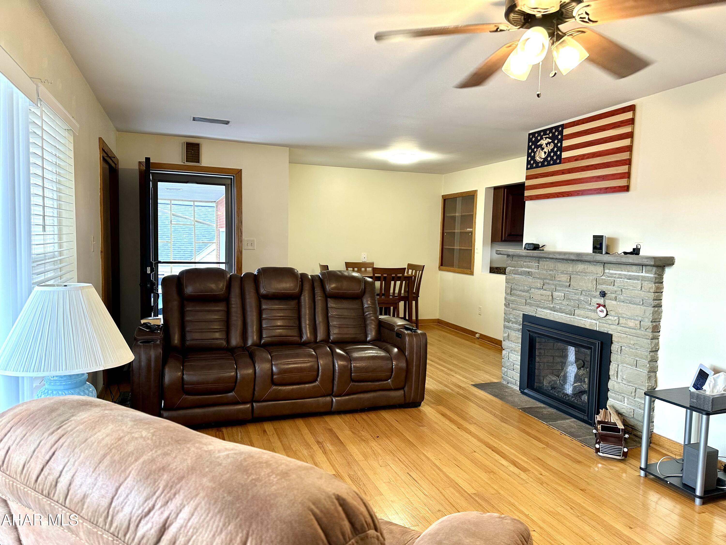 909 East Main Street Roaring Spring, PA 16673 - Photo 12 of 47 IMG_4470