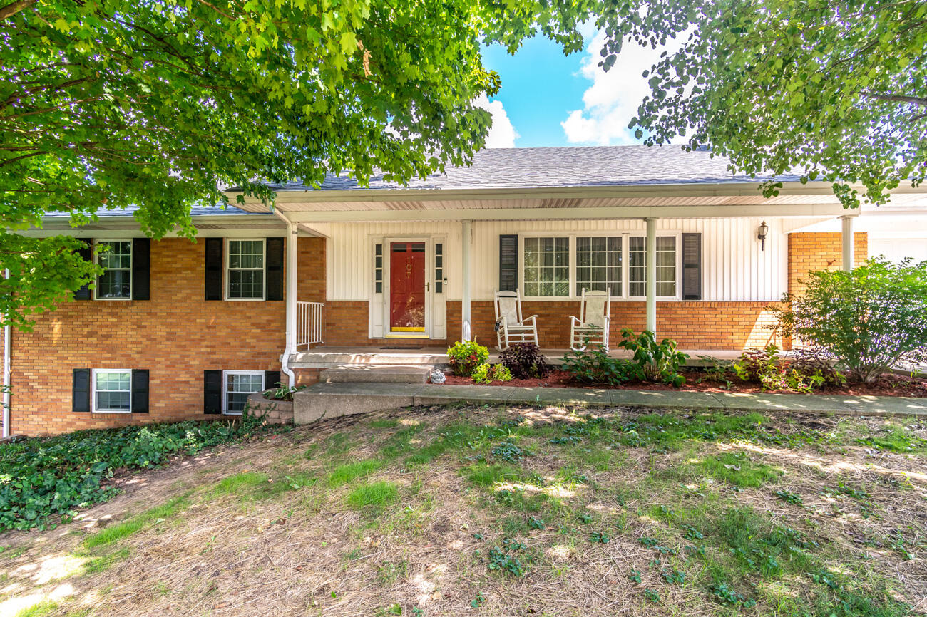 107 Crestview Road Berea, KY 40403 - Photo 5 of 56 105