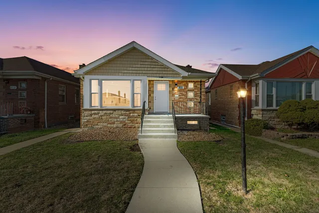 $384,900 | 8208 South Sacramento Avenue, Chicago, IL 60652