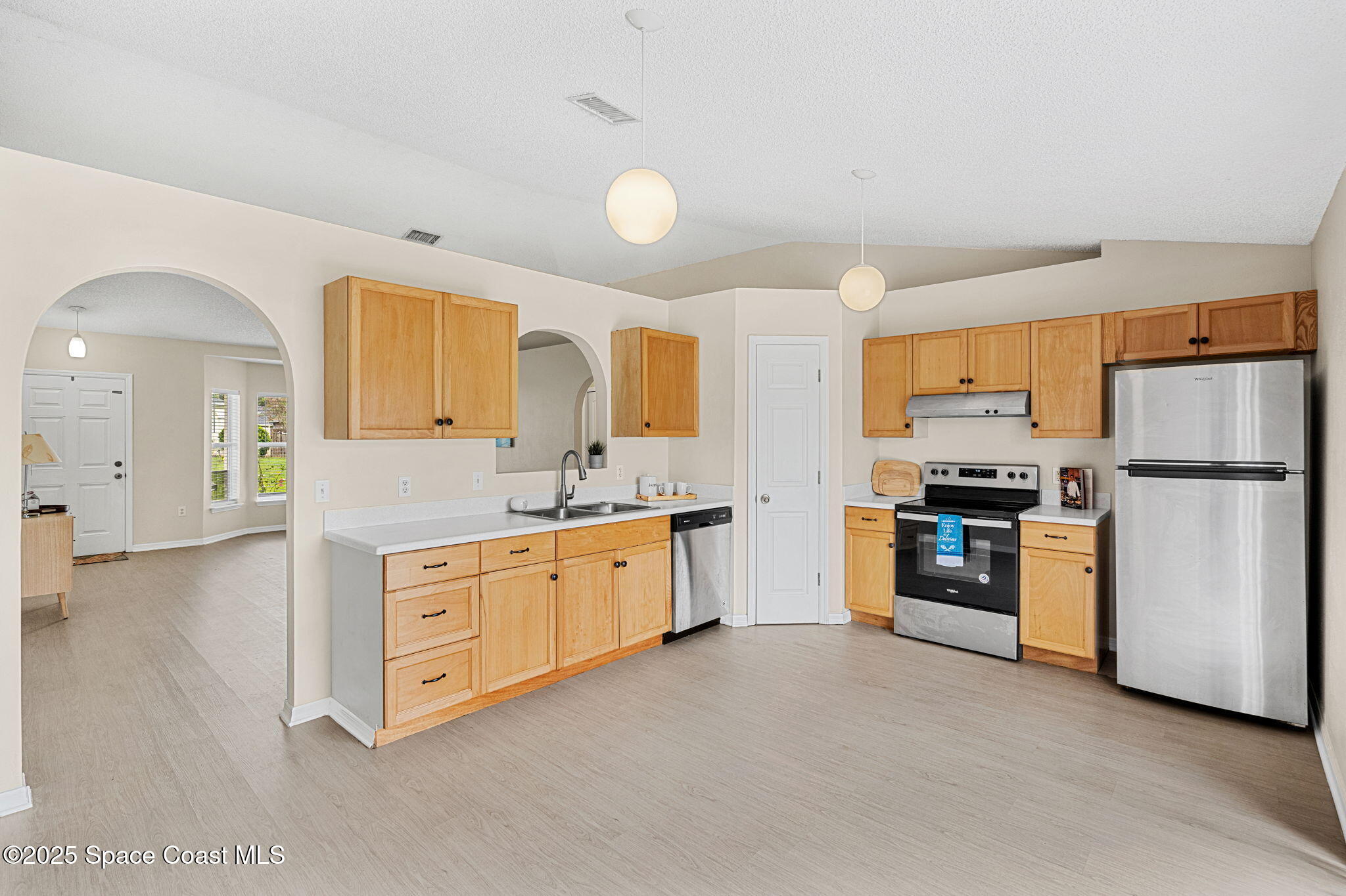 1518 Reed Street Northwest Palm Bay, FL 32907 - Photo 6 of 27 8-web-or-mls-DSC00018-HDR