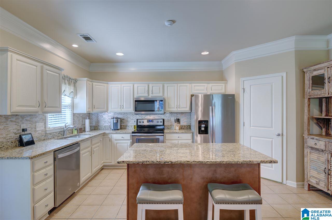 1085 Inverness Cove Way Birmingham, AL 35242 - Photo 4 of 36
