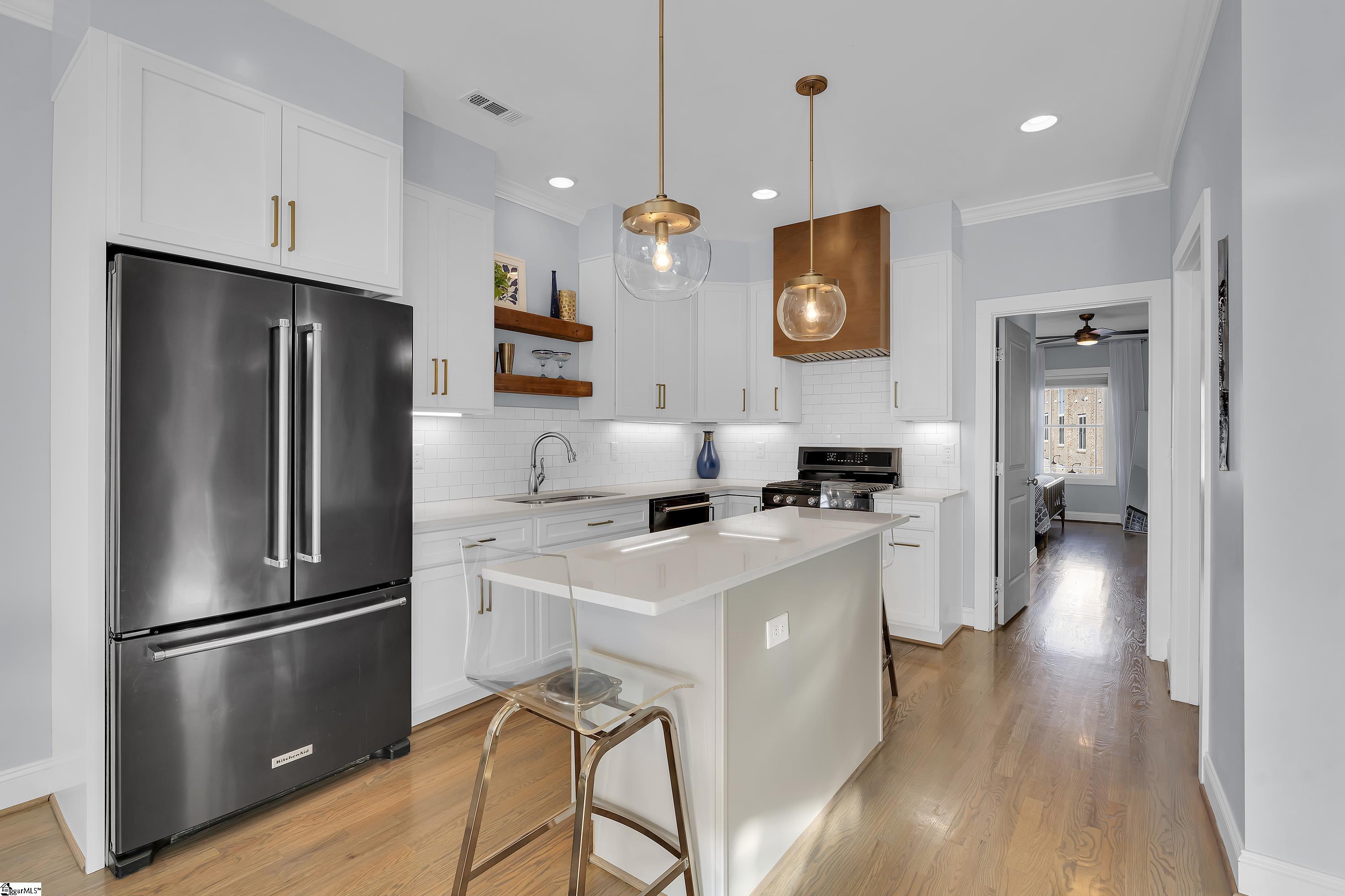 214 Gibbs Street Greenville, SC 29601 - Photo 34 of 45 Dark Grey/Black Appliances