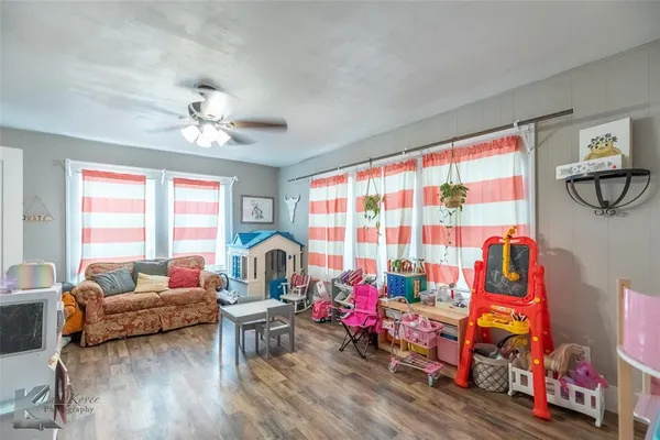 $159,900 | 1005 East Wells Street, Stamford, TX 79553