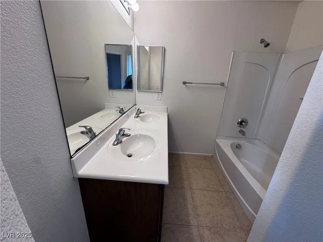 $1,895 | 6034 Tea Light Court, Las Vegas, NV 89113