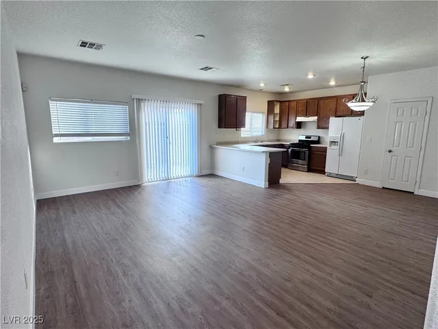 $1,895 | 6034 Tea Light Court, Las Vegas, NV 89113