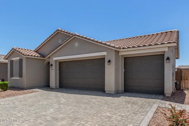 $494,999 | 17973 West Ashley Drive, Goodyear, AZ 85338