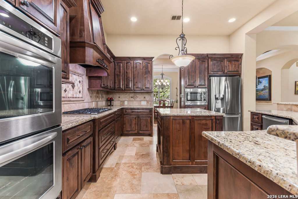 25 Stone Terrace Fair Oaks Ranch, TX 78015 - Photo 8 of 95