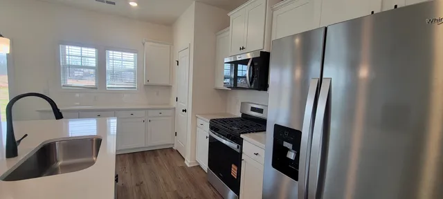 $337,900 | 2041 Halton Oaks Drive, Spartanburg, SC 29303