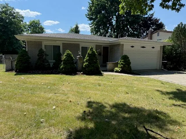 $255,000 | 14650 Edshire Drive, Sterling Heights, MI 48312