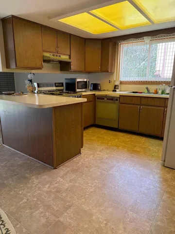 $255,000 | 14650 Edshire Drive, Sterling Heights, MI 48312