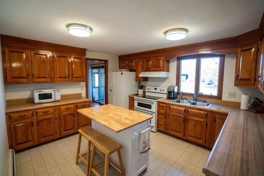 73 North Maple Street Hadley, MA 01035 - Photo 12 of 42