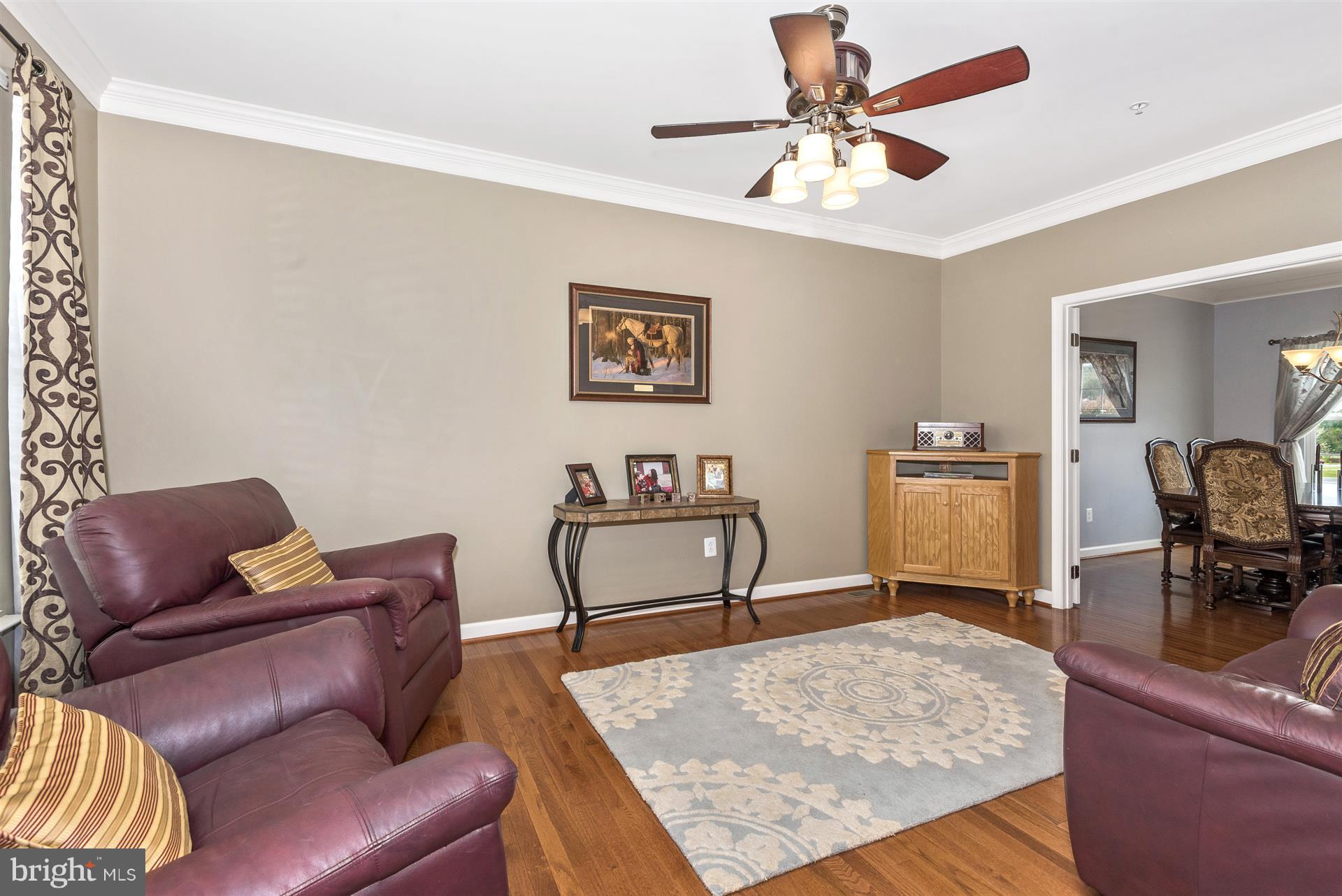 4000 Paw Paw Circle Point of Rocks, MD 21777 - Photo 7 of 30 a living room with furniture