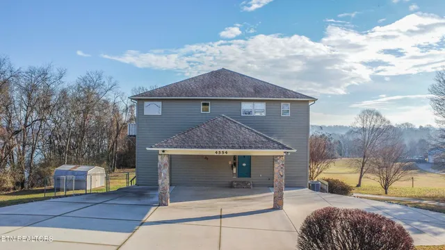 $869,000 | 4554 Gravelly Hills Road, Louisville, TN 37777