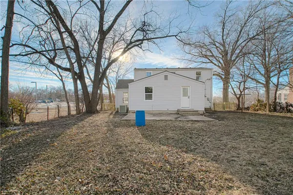$410,000 | 4933 Parish Drive, Roeland Park, KS 66205