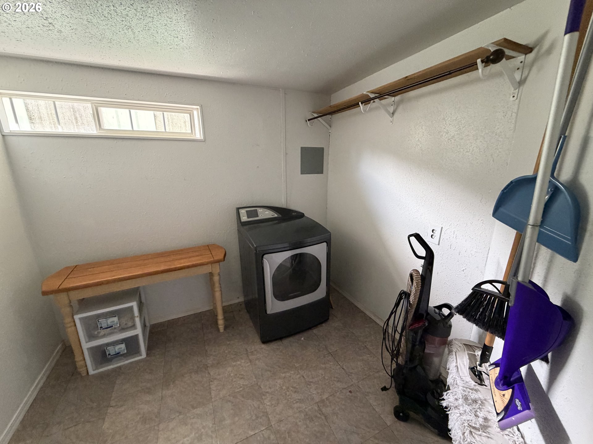 5596 Canary Road Florence, OR 97439 - Photo 33 of 38 Laundry