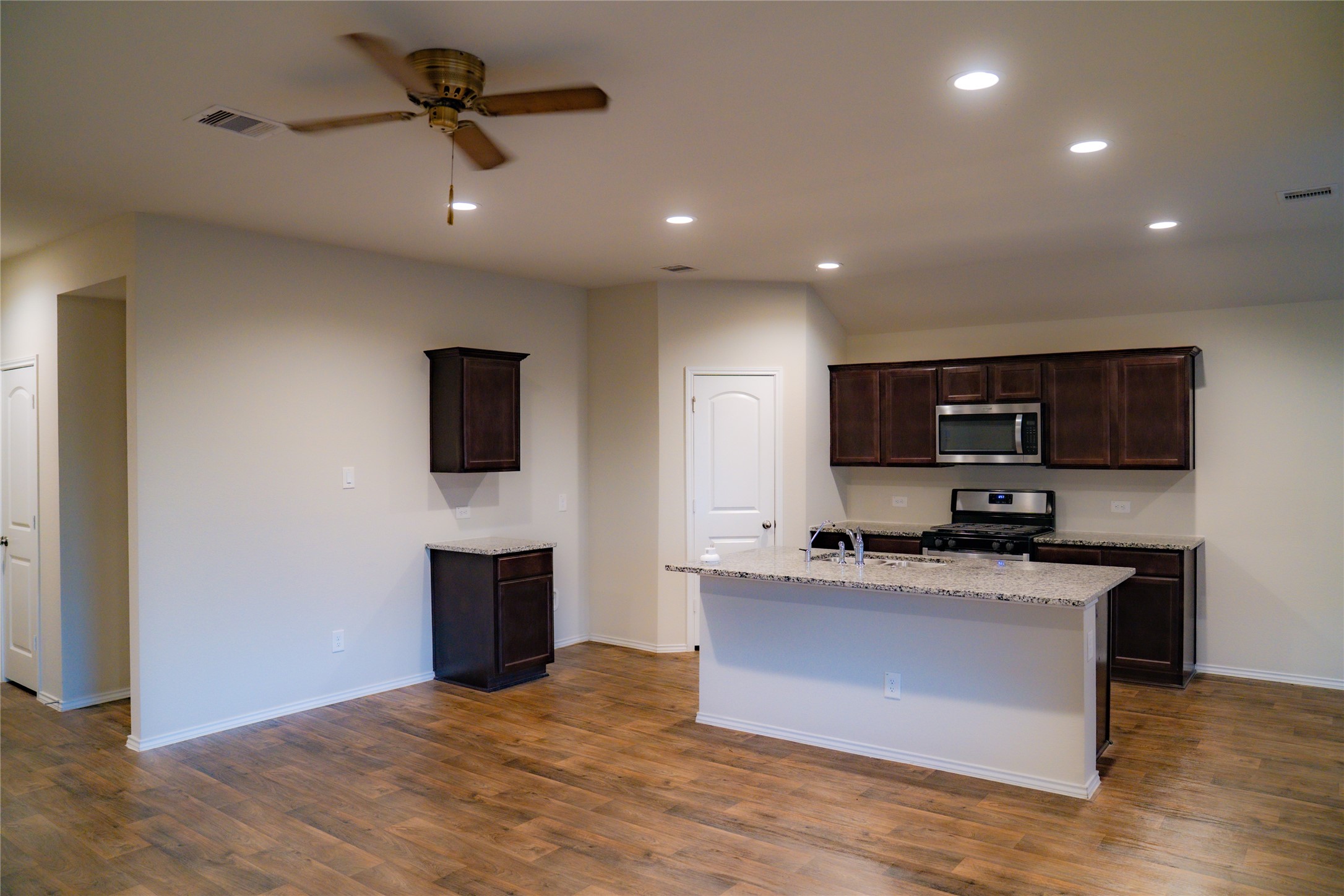 2446 Ormes Forest Ln Spring Spring, TX 77373 - Photo 3 of 13