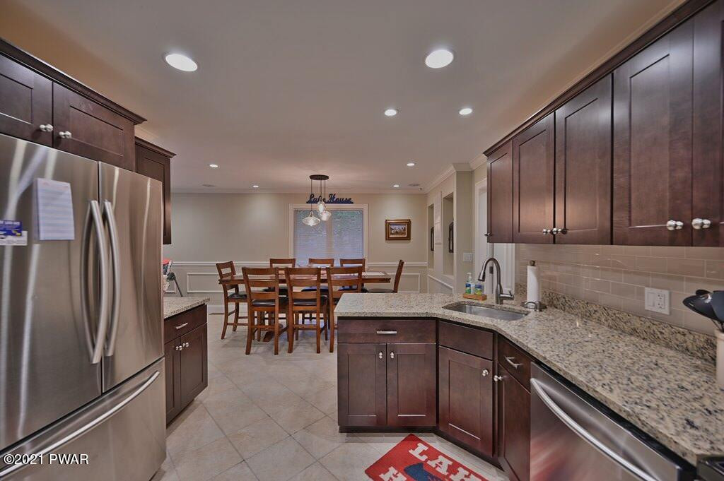 27 Roamingwood Road Lake Ariel, PA 18436 - Photo 25 of 105
