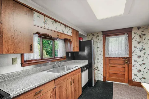 $450,000 | 1418 Pennsylvania Avenue, Pittsburgh, PA 15233