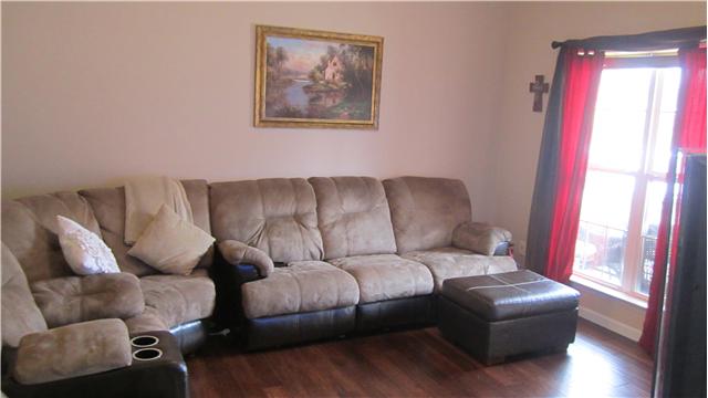 607 Terrace Hill Road Mount Juliet, TN 37122 - Photo 3 of 20 Plenty of space in the LR for large furniture.