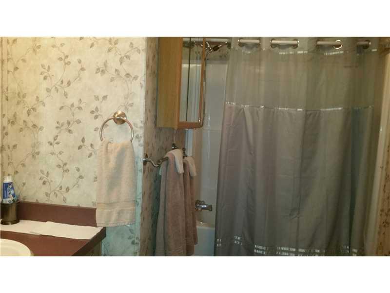 878 Clinton Frankfort Road Clinton, PA 15026 - Photo 16 of 21 Full Bath.