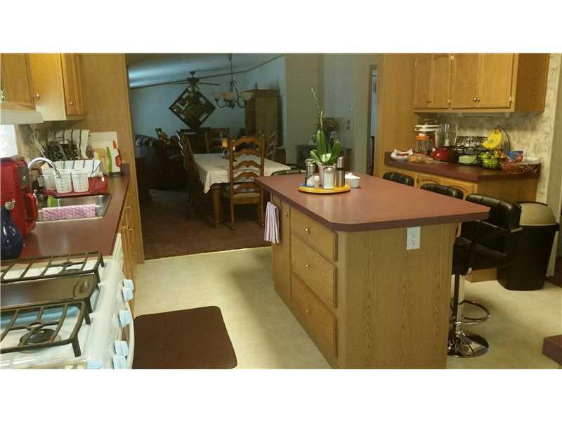 878 Clinton Frankfort Road Clinton, PA 15026 - Photo 7 of 21 Kitchen.
