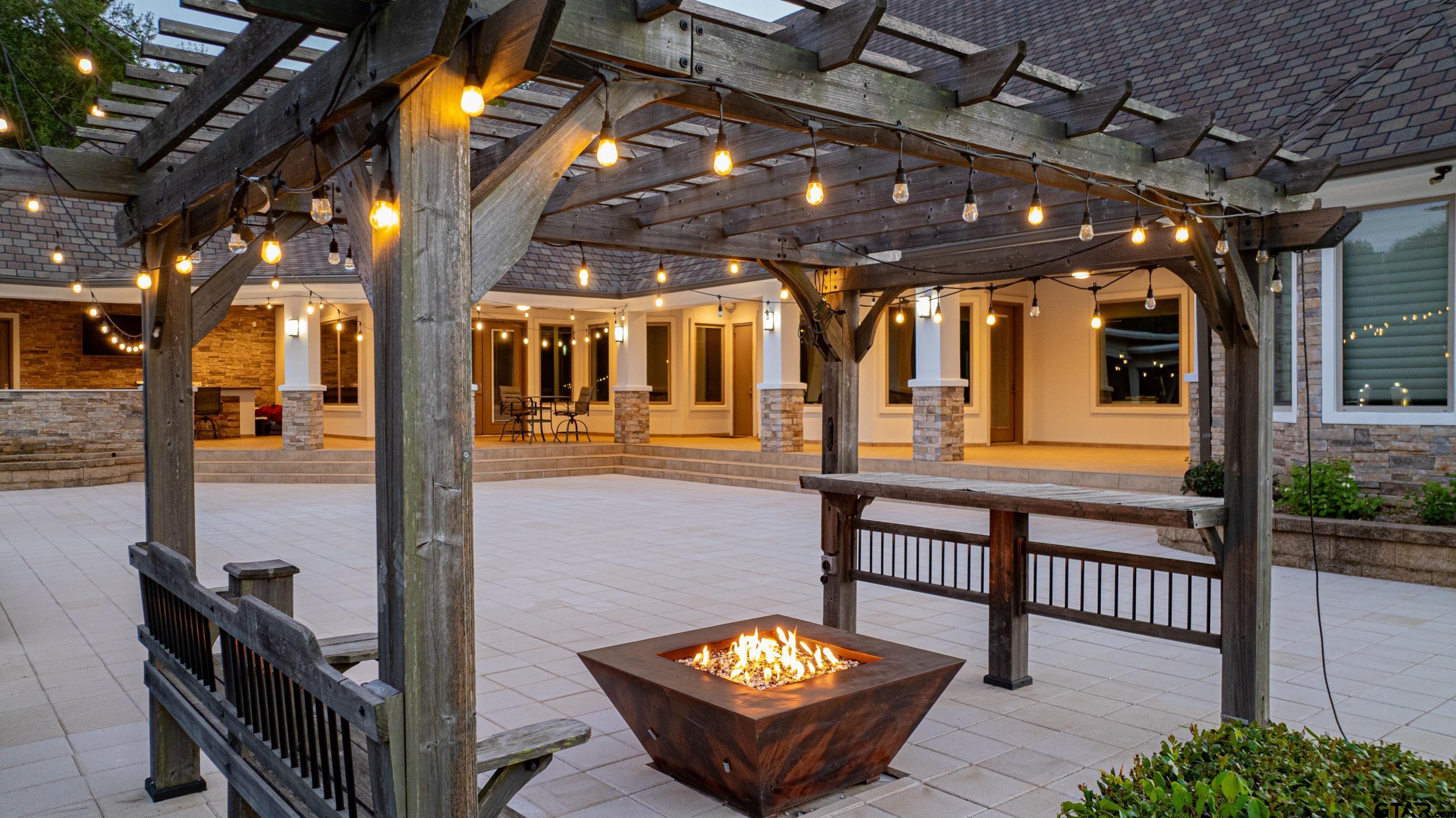 8 Stonebridge Court Longview, TX 75605 - Photo 43 of 48 a view of a porch with furniture