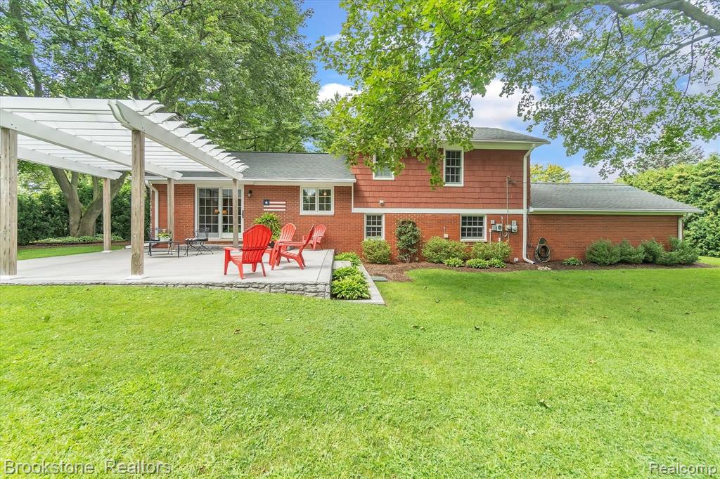 2515 Hickory Lawn Road Rochester Hills, MI 48307 - Photo 23 of 35