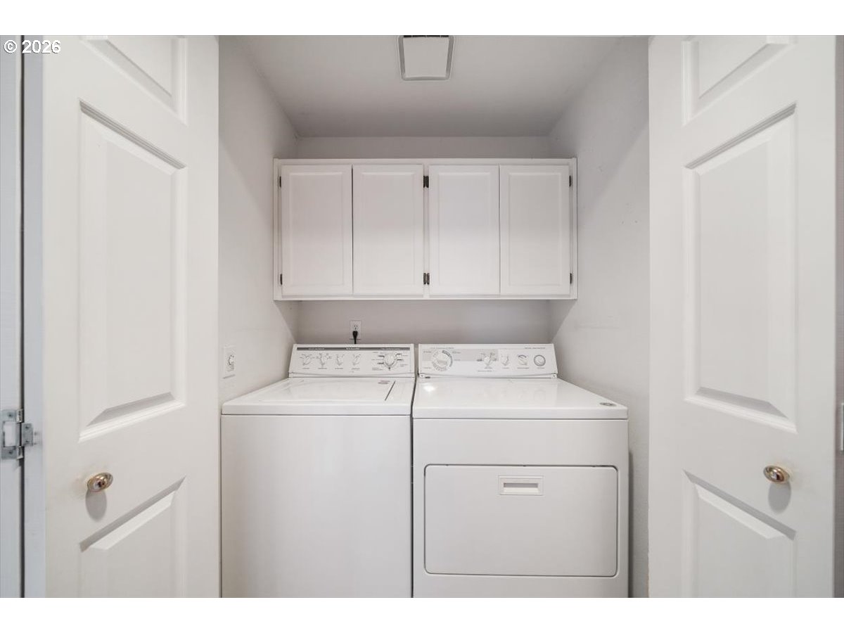 1376 Brickley Road Eugene, OR 97401 - Photo 42 of 48 a utility room with dryer and washer