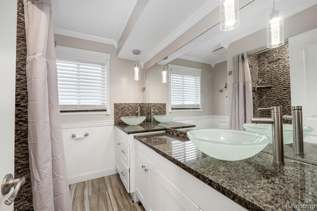 2651 Common Road Warren, MI 48092 - Photo 12 of 28