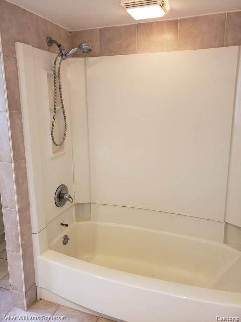 2104 Highfield Road Waterford, MI 48329 - Photo 21 of 45 20190716_123418 (Small).jpg