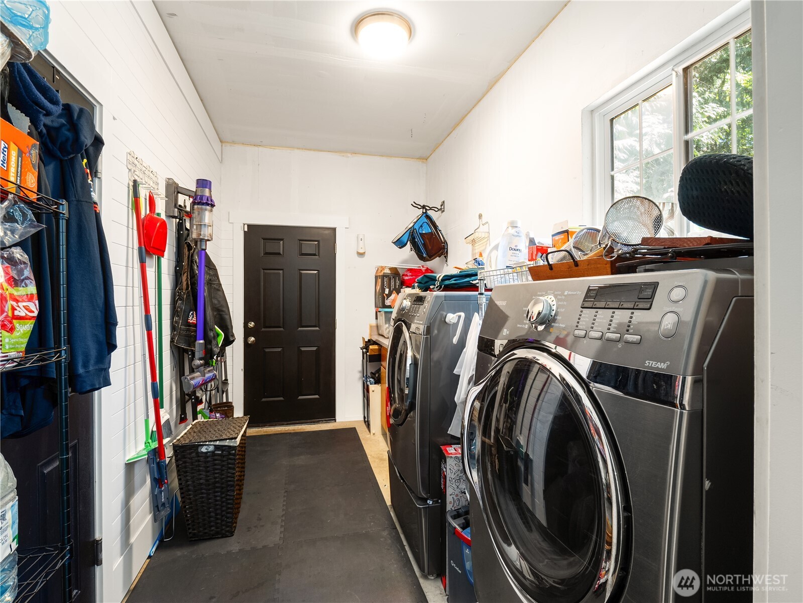 5950 Southeast Mullenix Road Port Orchard, WA 98367 - Photo 18 of 36 Gallery Image 18