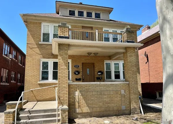 $1,200 | 829 Beaconsfield Avenue, Grosse Pointe Park, MI 48230