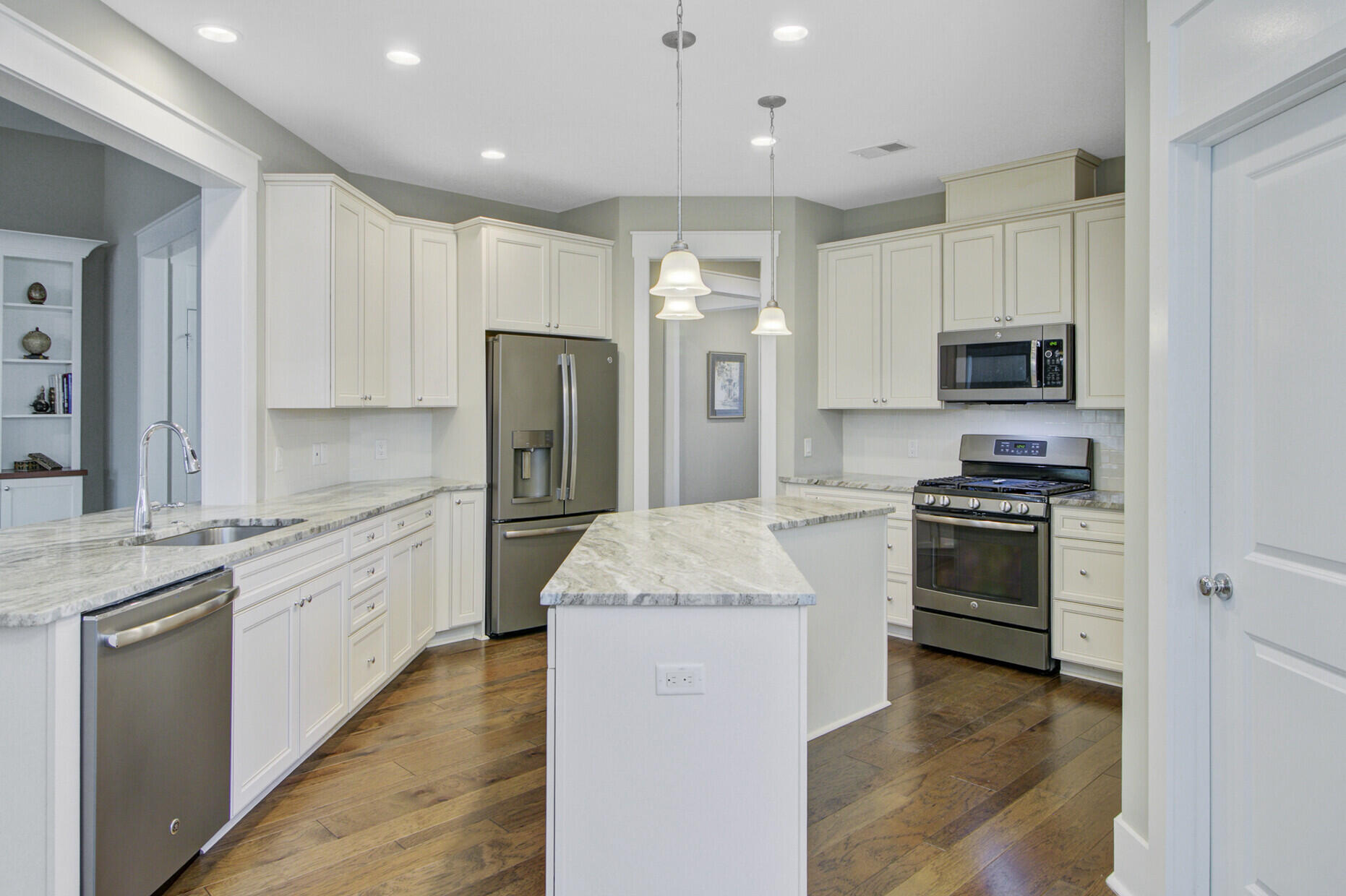 6016 Wild Azalea Road Summerville, SC 29483 - Photo 22 of 85 22_mls