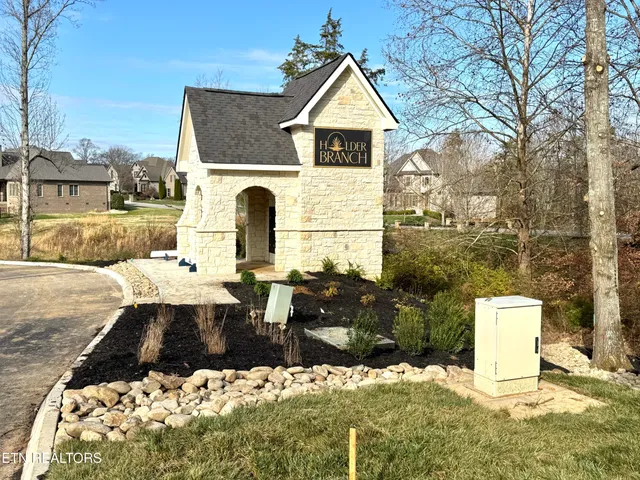 $1,349,900 | 4 Pipers Run Lane, Knoxville, TN 37922