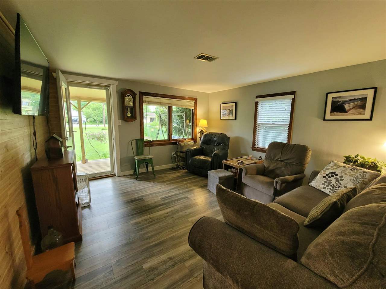 10210 West Frances Road Flushing, MI 48433 - Photo 3 of 46
