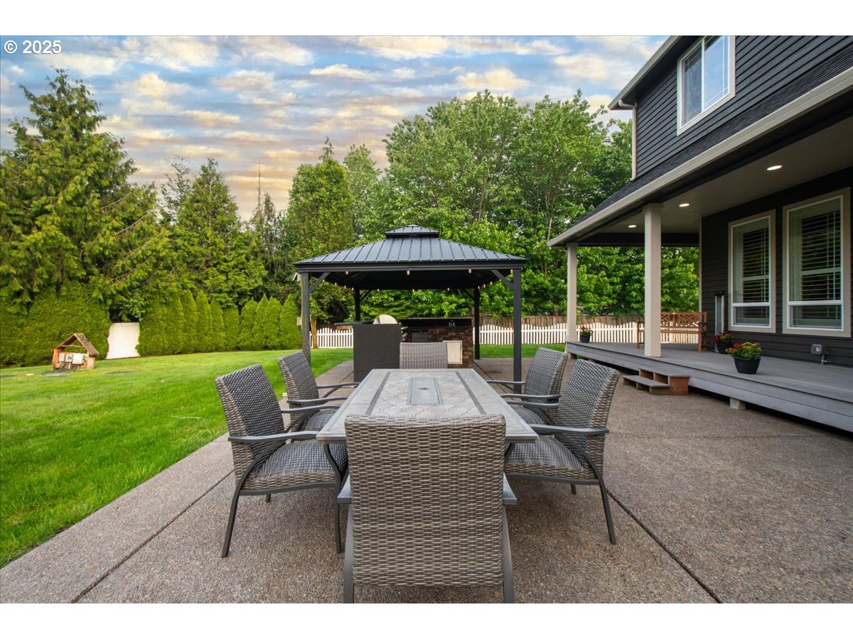 904 Northeast 224th Circle Ridgefield, WA 98642 - Photo 40 of 48 Patio