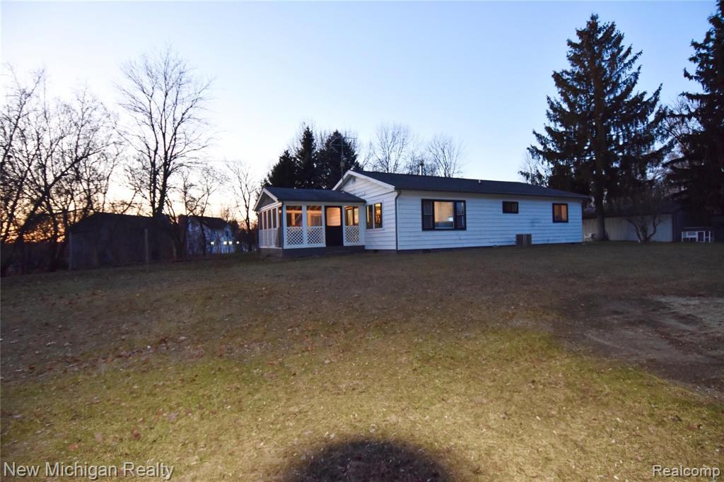 7400 Bennett Lake Road Fenton, MI 48430 - Photo 5 of 24 Gallery Image 5
