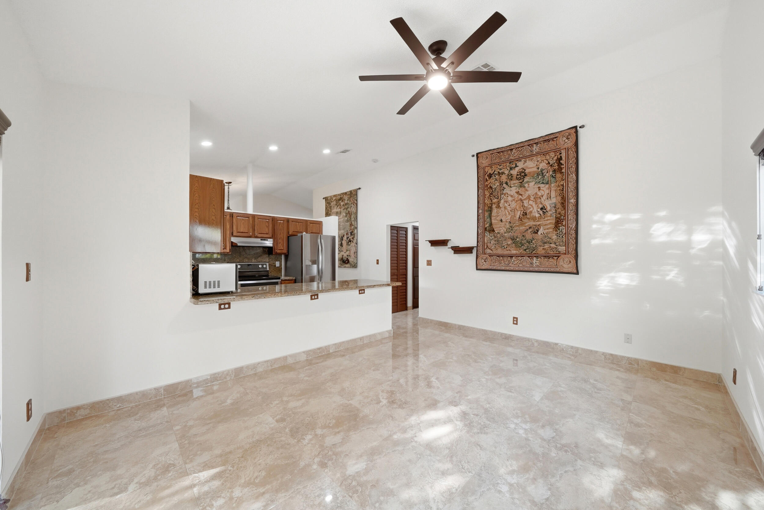 5787 Southwest 57th Way Davie, FL 33314 - Photo 15 of 40 104