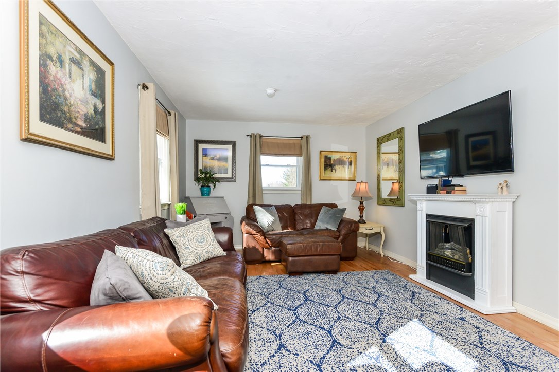 111 Bound Road Cumberland, RI 02895 - Photo 5 of 23