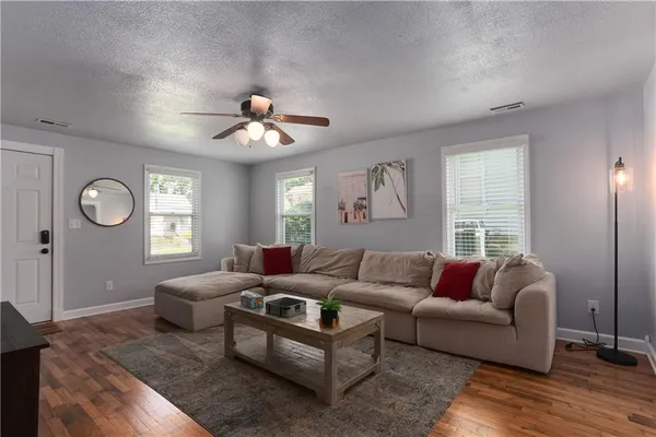 $199,000 | 214 Ming Street, Warrensburg, MO 64093