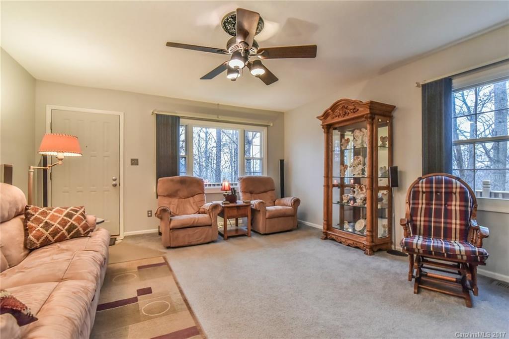 27 Vehorn Road Fairview, NC 28730 - Photo 9 of 24 Gallery Image 9