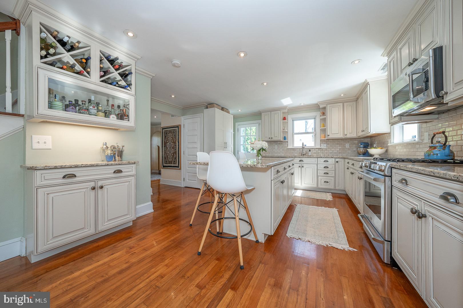 107 Radnor Road Wayne, PA 19087 - Photo 12 of 42 Bar Area in the Kitchen