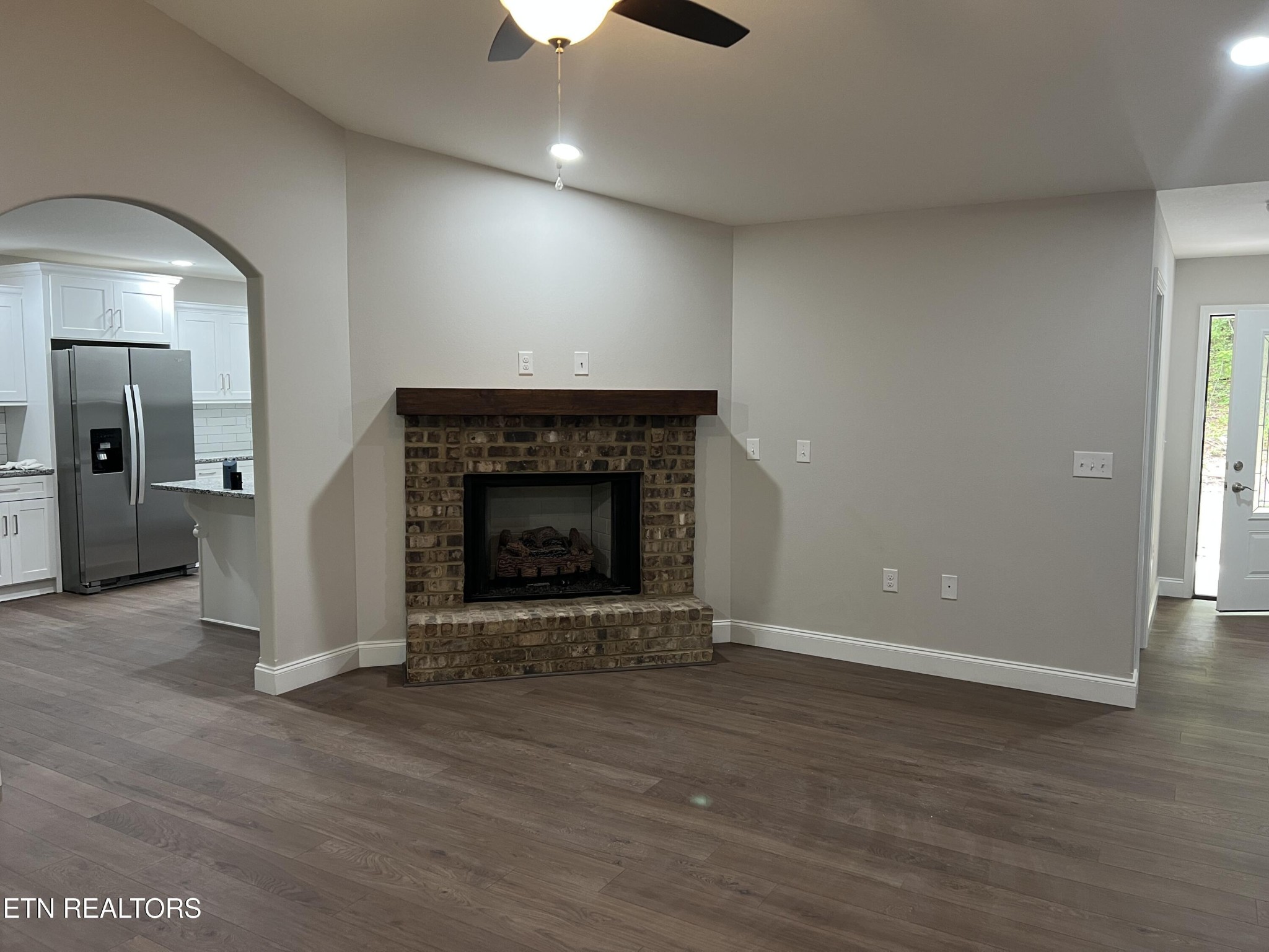 1116 Arrowhead Road Monterey, TN 38574 - Photo 4 of 20 Gallery Image 4