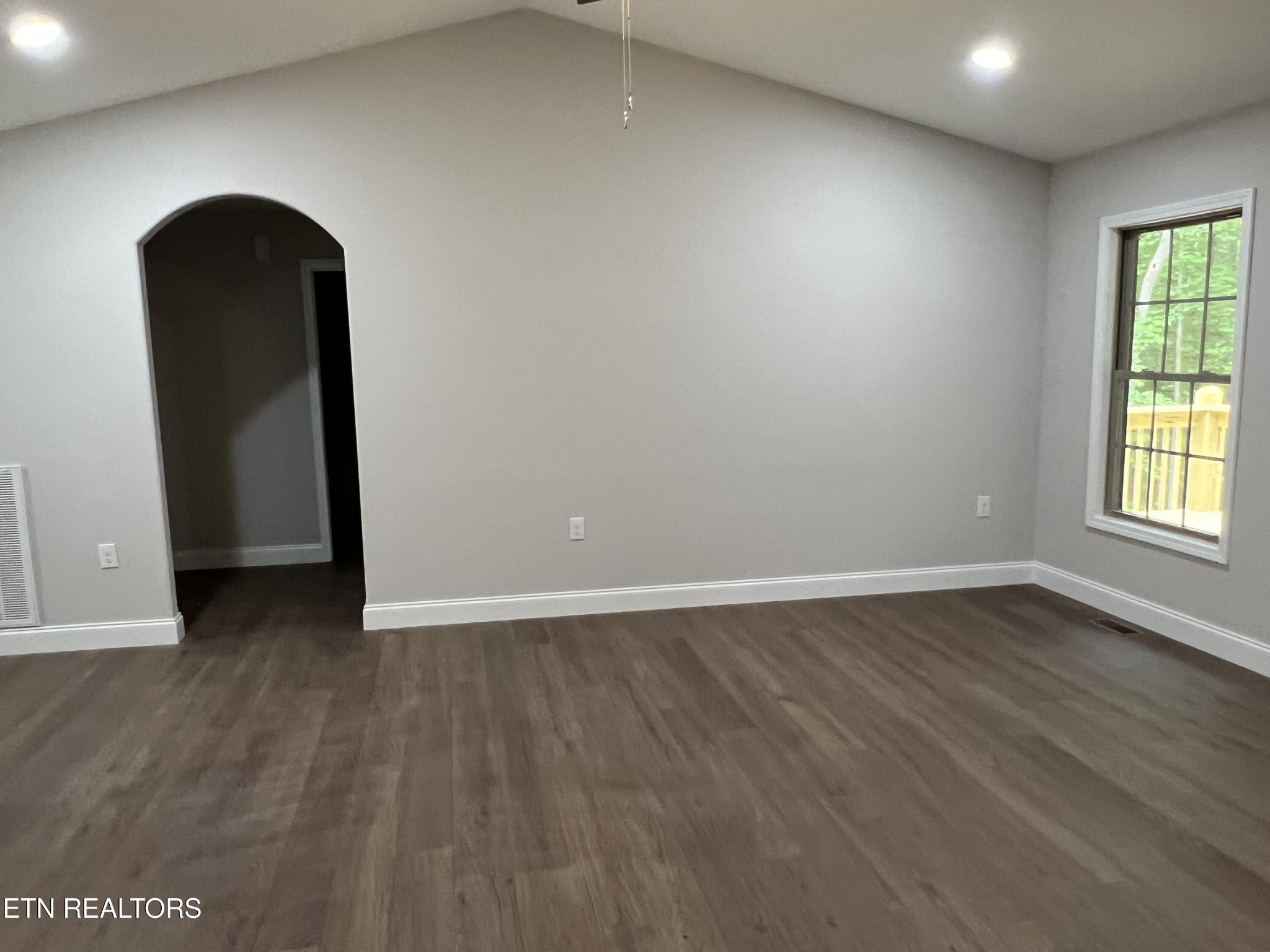 1116 Arrowhead Road Monterey, TN 38574 - Photo 5 of 20 Gallery Image 5
