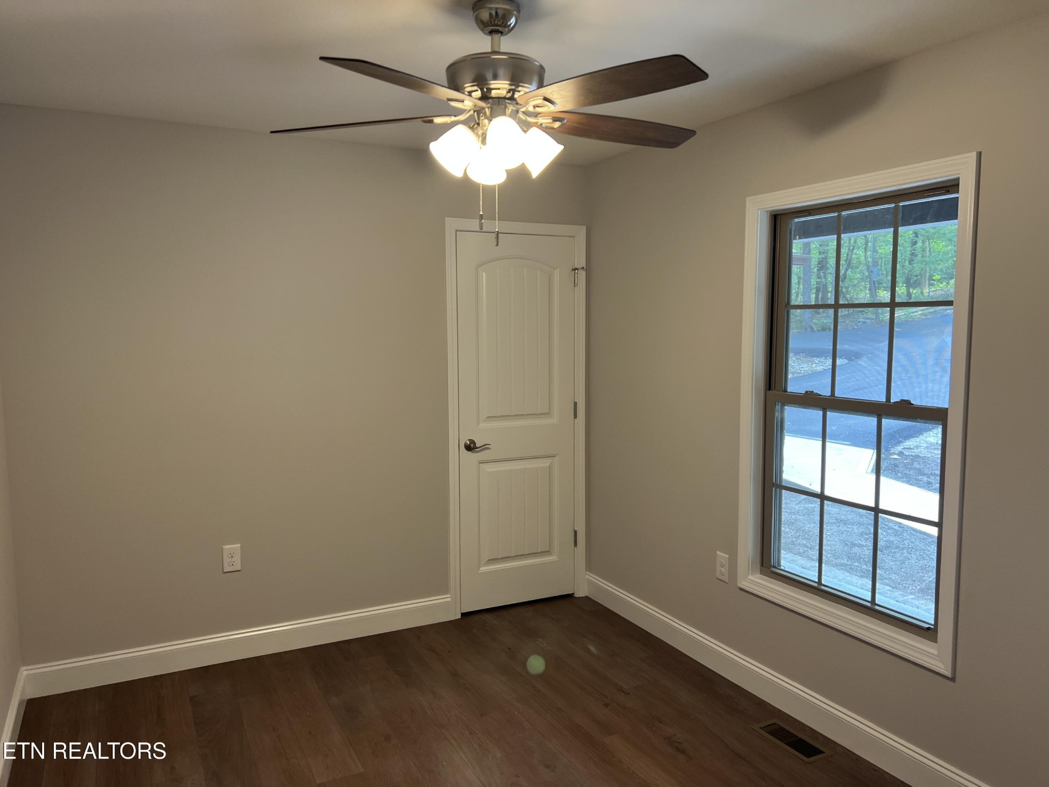 1116 Arrowhead Road Monterey, TN 38574 - Photo 7 of 20 Gallery Image 7